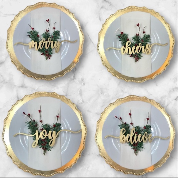 Set Of 8 Laser Cut Winter Holiday Place Setting Words In Gold - Picture 2 of 5
